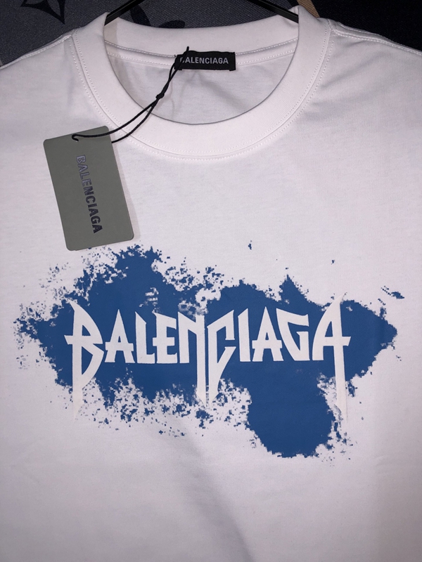 ブランドTシャツ側面デザイン